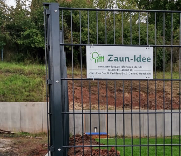 Eckpfosten mit Abdeckleiste Anthrazit RAL 7016 Zaun-Idee Montage